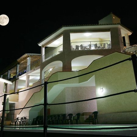 Hotel Castello Будони Екстериор снимка