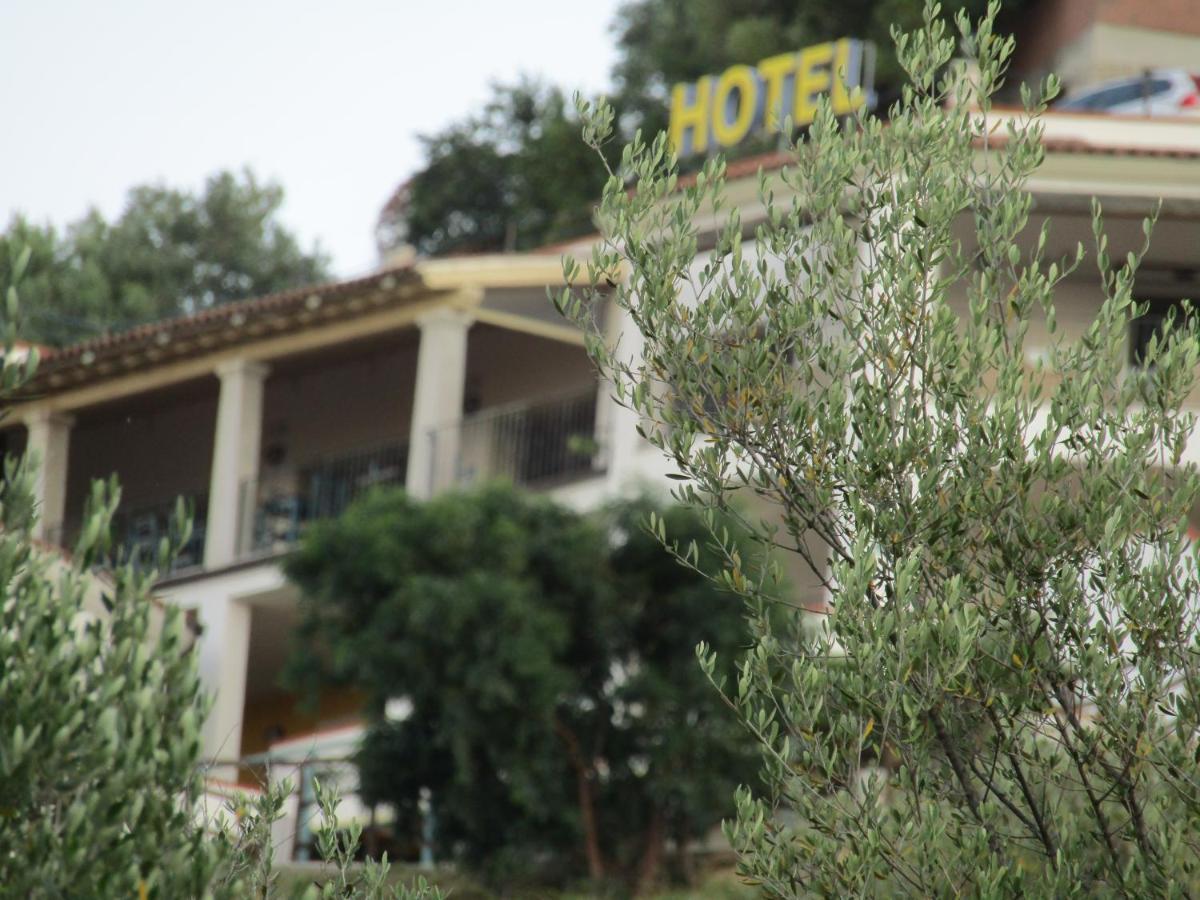 Hotel Castello Будони Екстериор снимка