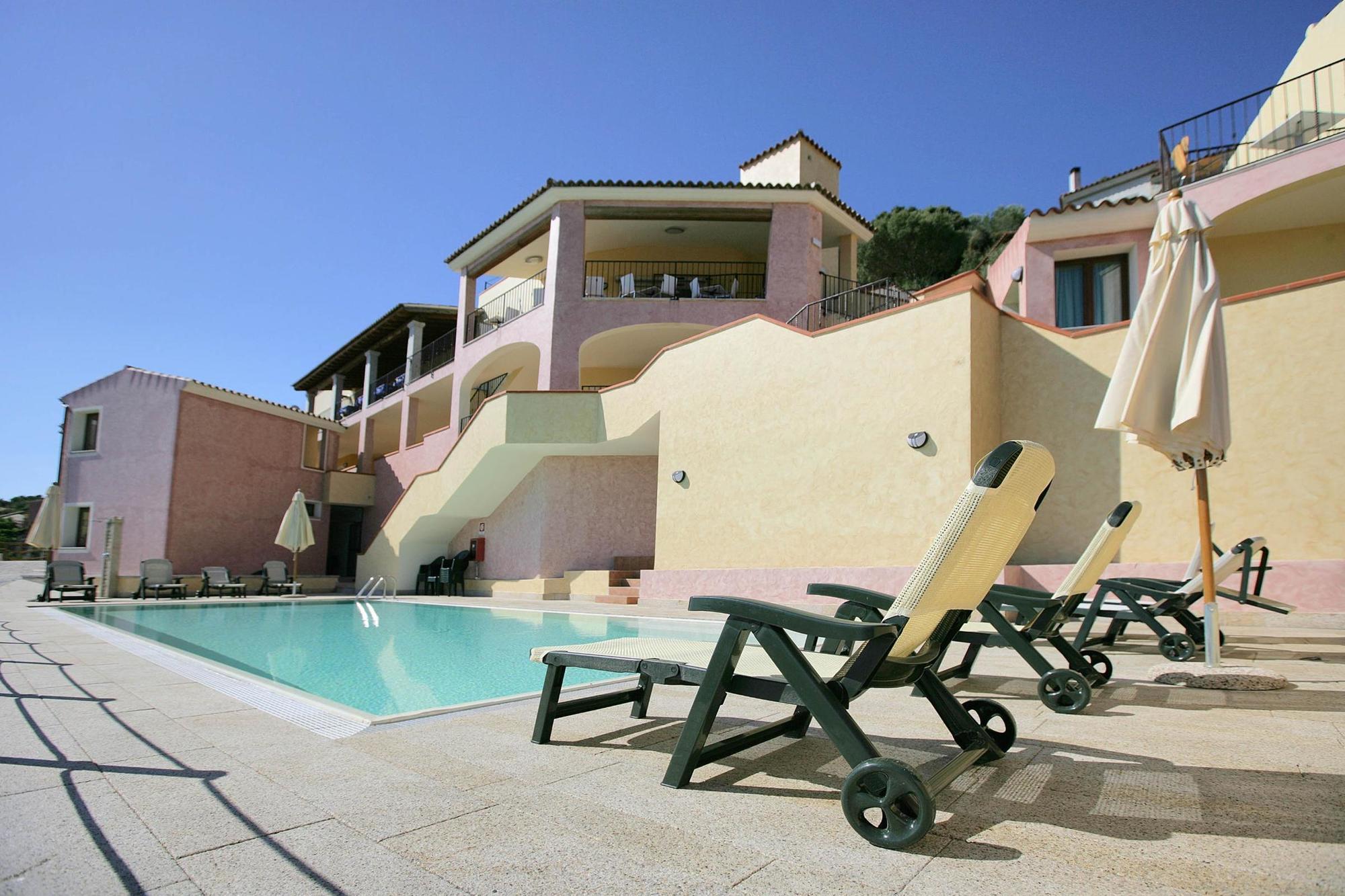 Hotel Castello Будони Екстериор снимка